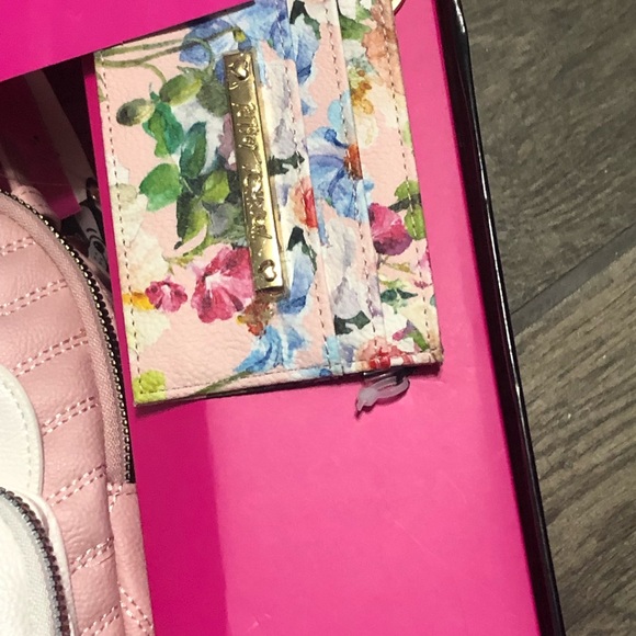 🛍🛍SOLD Betsey Johnson frenchie backpack - Picture 4 of 7